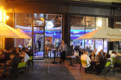 MOARÉ kaviareň bar