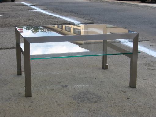 spoločenský stolík4xU